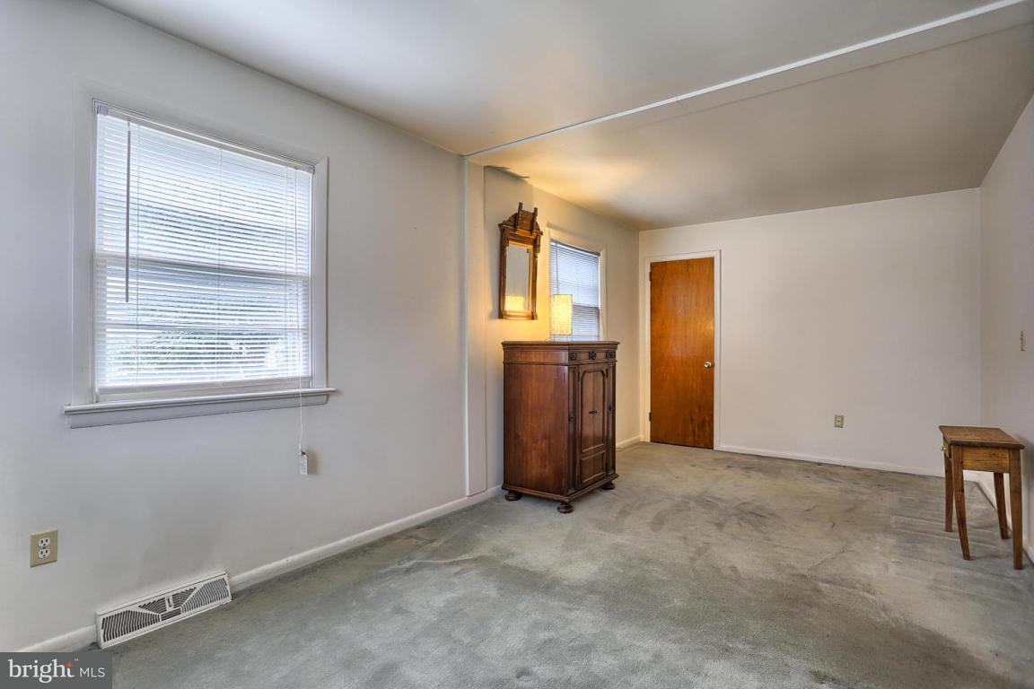 446 Fort Ross Avenue Lititz, PA 17543 - Photo 25 of 31 Gallery Image 25