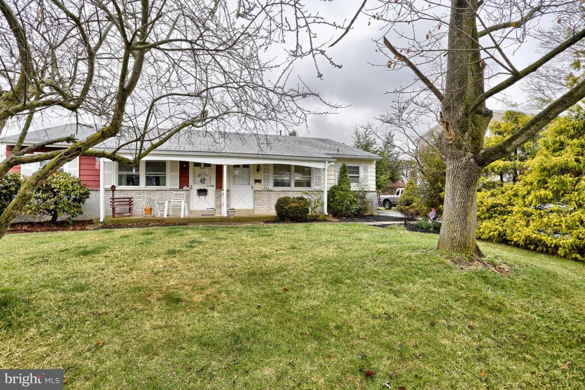 446 Fort Ross Avenue Lititz, PA 17543 - Photo 6 of 31 Gallery Image 6