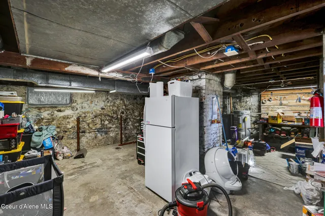 $344,900 | 1924 West Indiana Avenue, Spokane, WA 99205