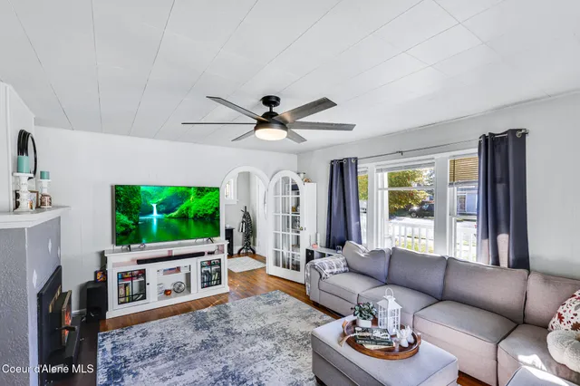 $344,900 | 1924 West Indiana Avenue, Spokane, WA 99205