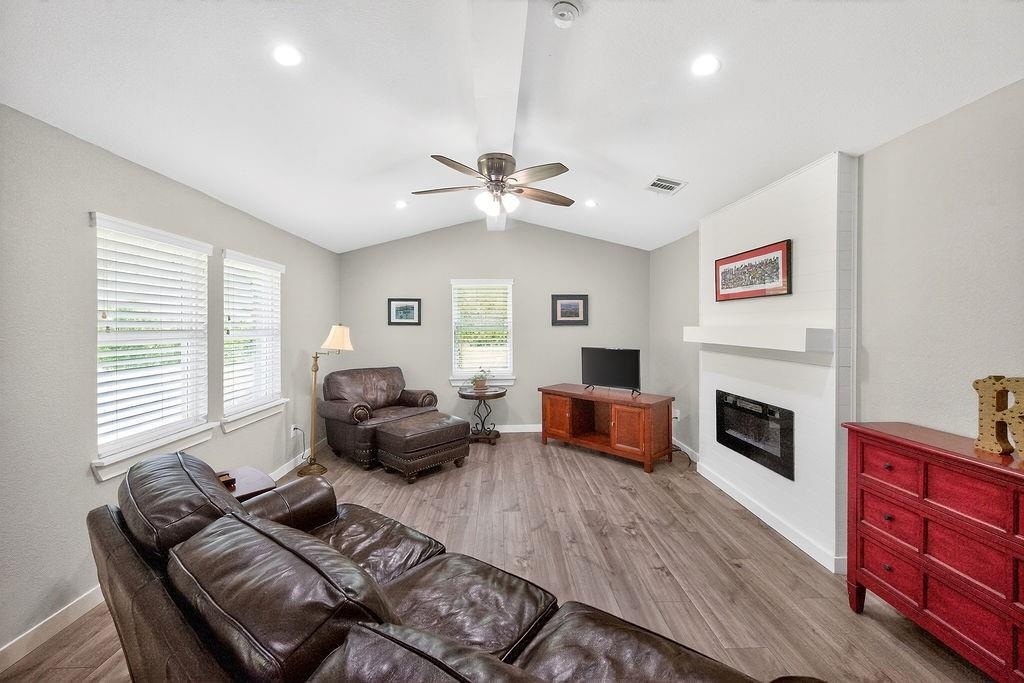 600 Bunny Rabbit Road Athens, TX 75751 - Photo 2 of 19