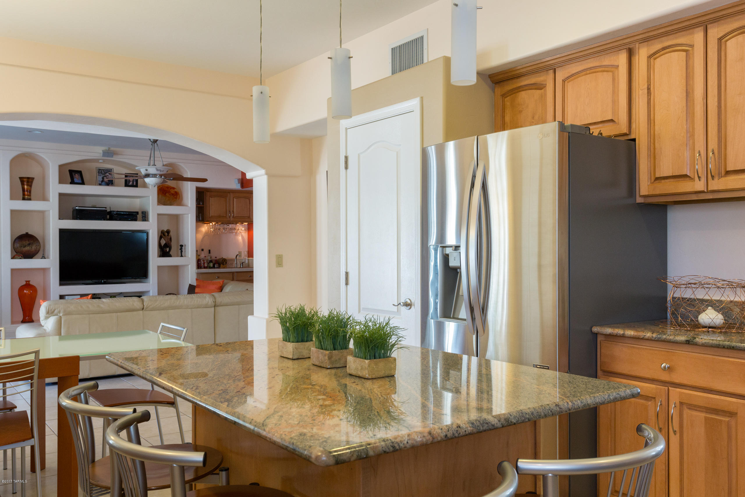 466 Tapiz Court Rio Rico, AZ 85648 - Photo 15 of 38