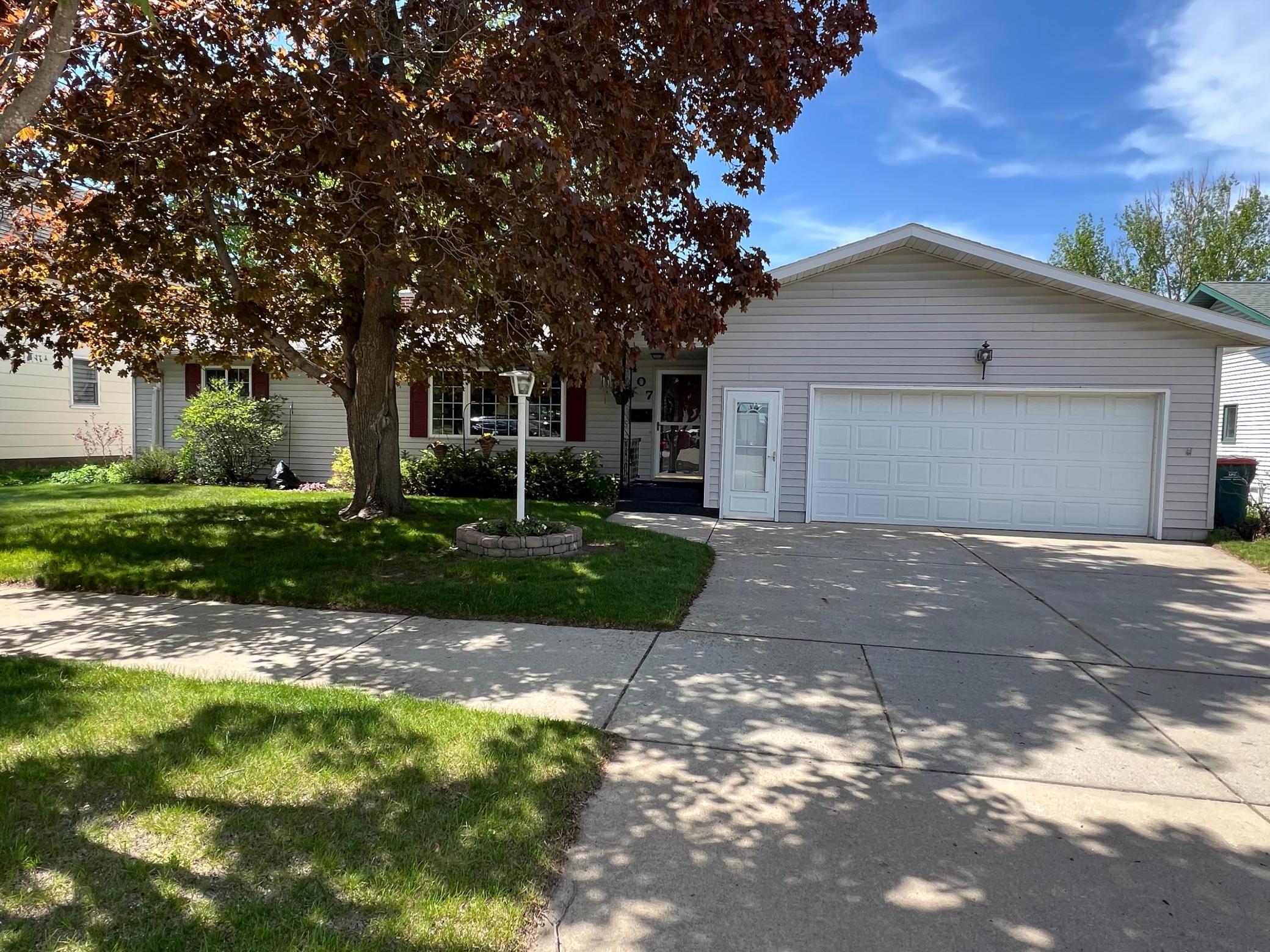 407 1st Street Southwest Wadena, MN 56482 - Photo 2 of 46