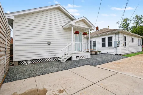 $609,000 | 1118 Peddie Street, Houston, TX 77009