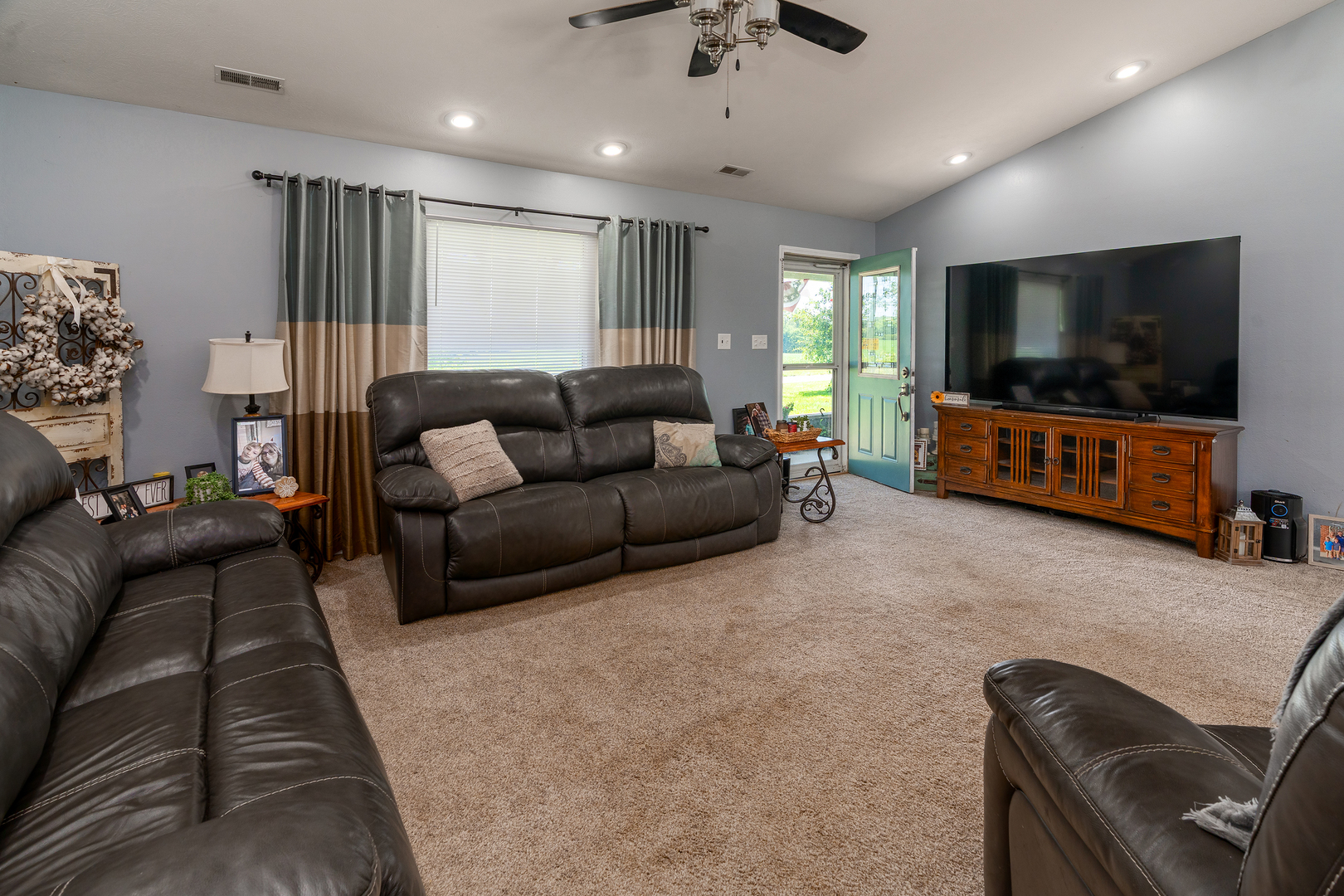 7701 Green Meadow Road Thompsonville, IL 62890 - Photo 7 of 37