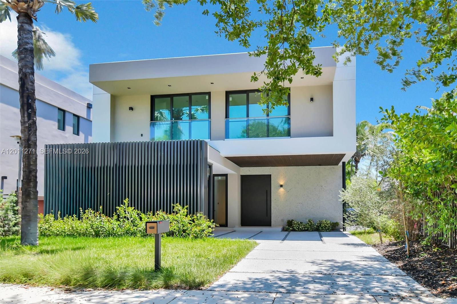 125 Southwest 29th Road Miami, FL 33129 - Photo 19 of 69