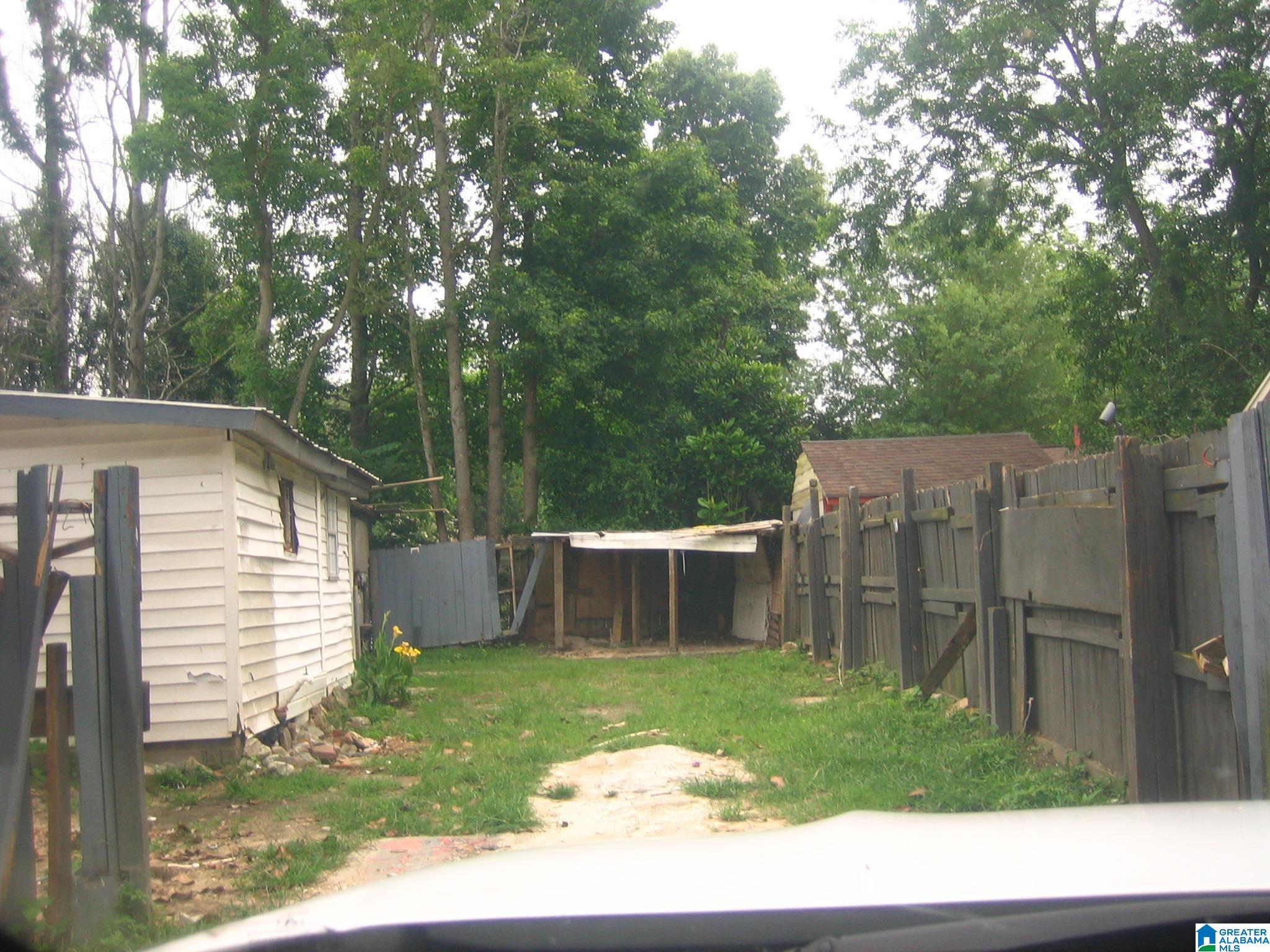 504 Adams Street Clanton, AL 35045 - Photo 2 of 16