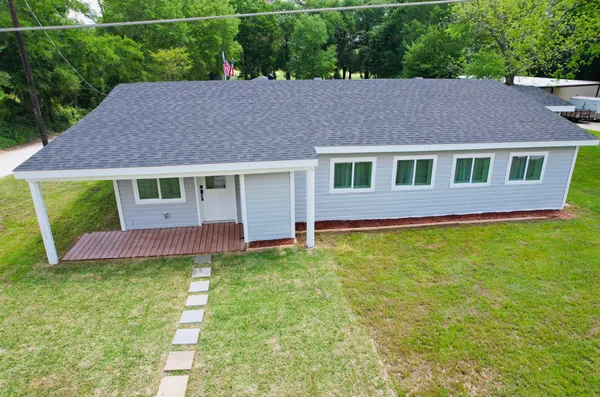 $287,400 | 690 Barbee Street, Lovelady, TX 75851