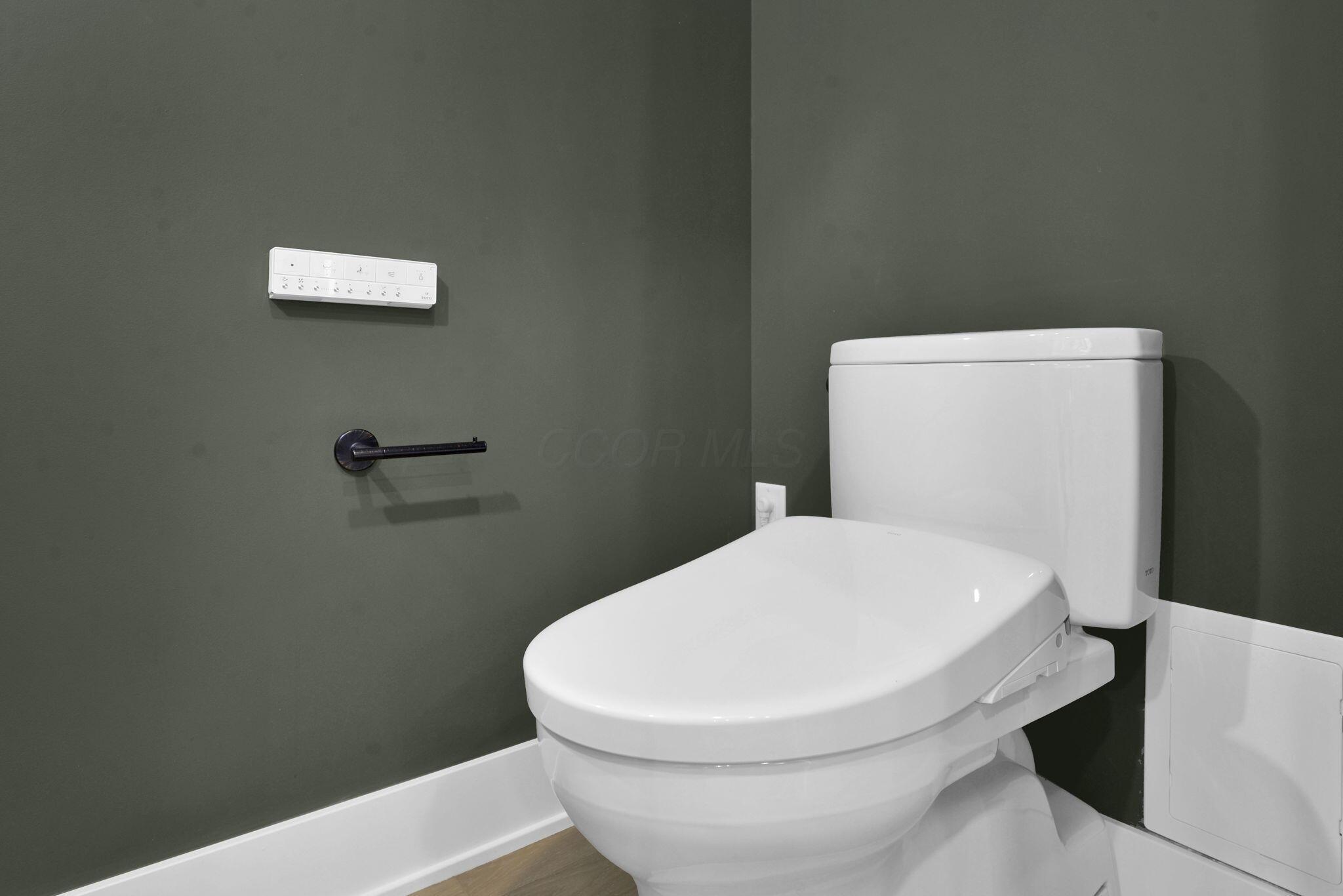 1240 Oxley Road Columbus, OH 43212 - Photo 25 of 46 43-web-or-mls-1240-oxley-rd