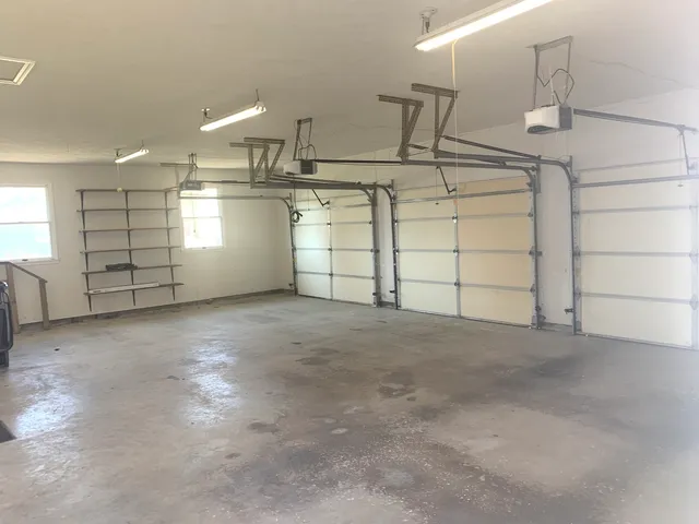 a view of a garage