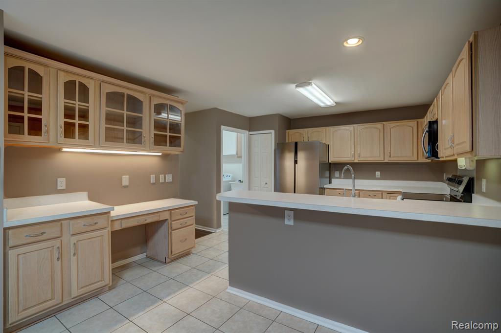 6407 Beecher Road Flint, MI 48532 - Photo 8 of 49 Gallery Image 8