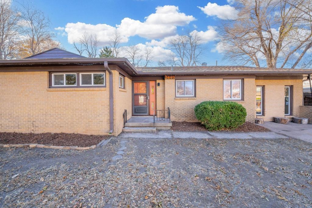 2449 West 25th Street North Wichita, KS 67204 - Photo 3 of 36