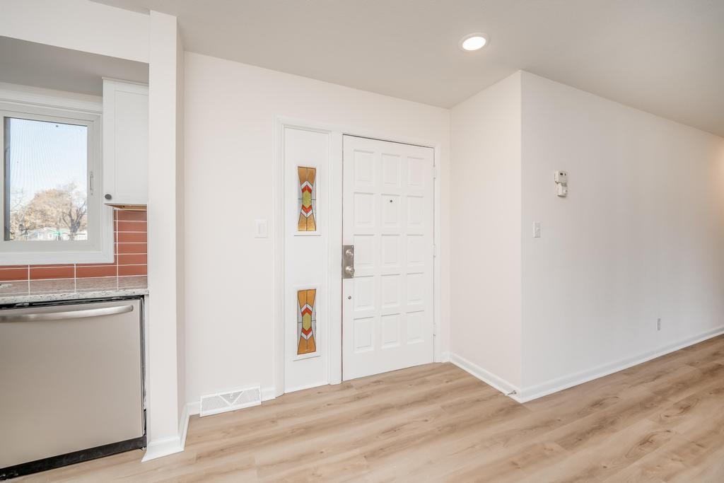 2449 West 25th Street North Wichita, KS 67204 - Photo 4 of 36