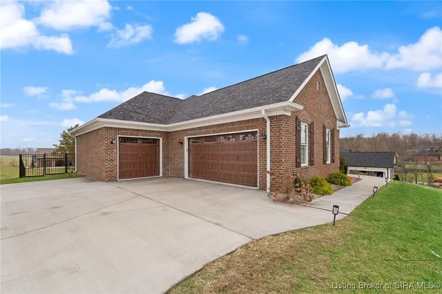$615,000 | 8035 Legacy Springs Boulevard, Lanesville, IN 47136