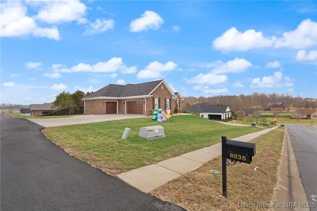 $615,000 | 8035 Legacy Springs Boulevard, Lanesville, IN 47136