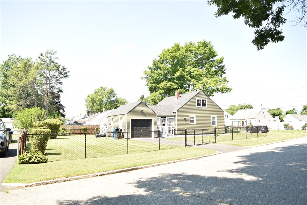 43 Barton Street Springfield, MA 01104 - Photo 22 of 25