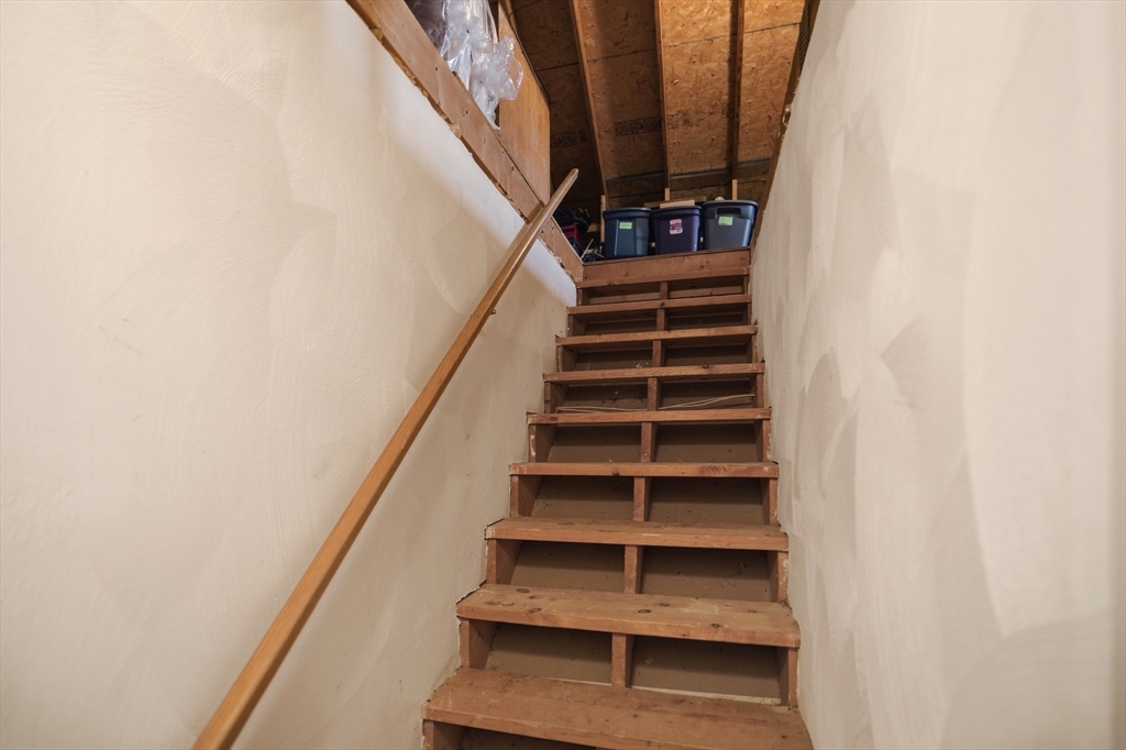 73 North Common Road Westminster, MA 01473 - Photo 28 of 41 a view of entryway