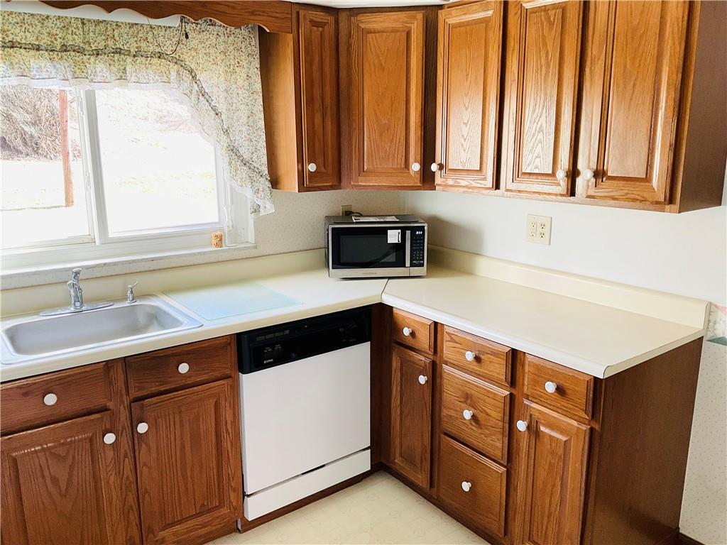 486 Spring Valley Road West Mifflin, PA 15122 - Photo 8 of 31 Gallery Image 8
