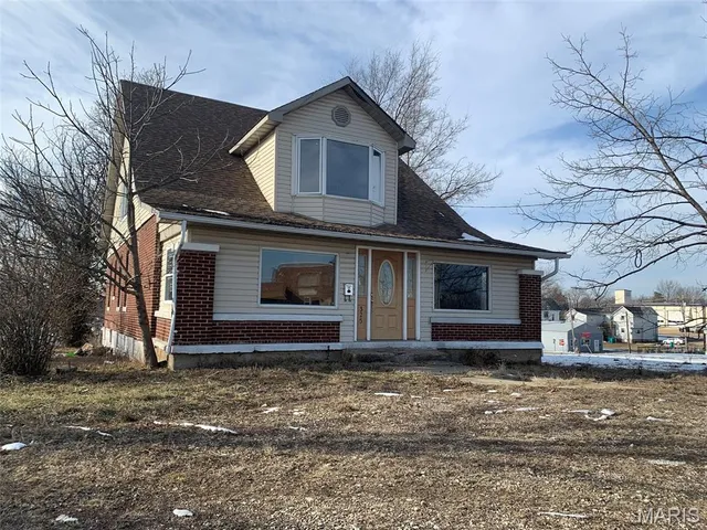 $129,850 | 325 Iris Court, St. Clair, MO 63077