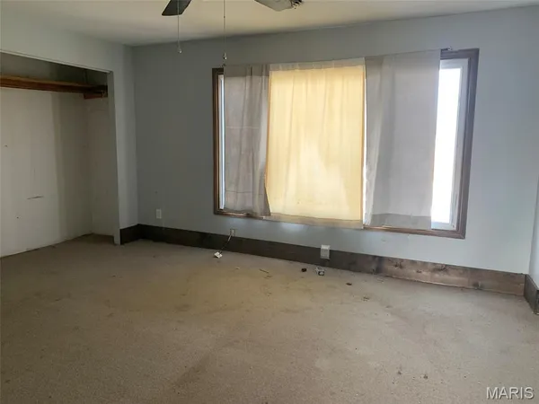$122,000 | 325 Iris Court, St. Clair, MO 63077
