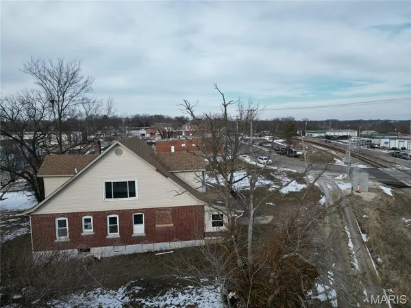 $122,000 | 325 Iris Court, St. Clair, MO 63077
