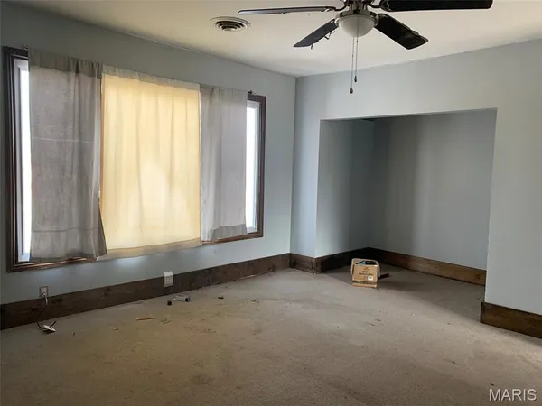 $122,000 | 325 Iris Court, St. Clair, MO 63077