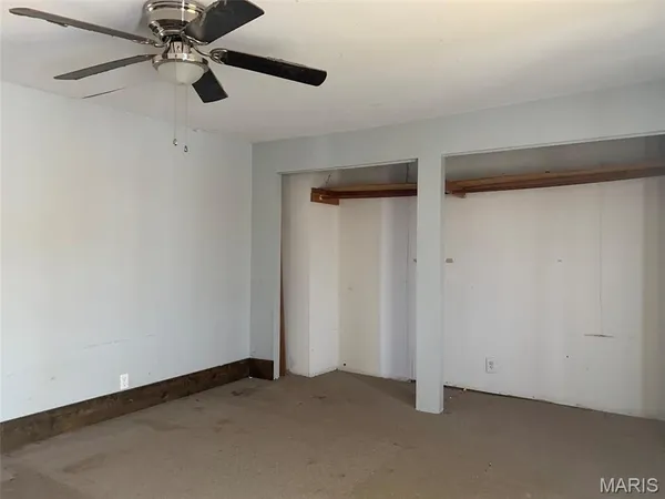 $122,000 | 325 Iris Court, St. Clair, MO 63077