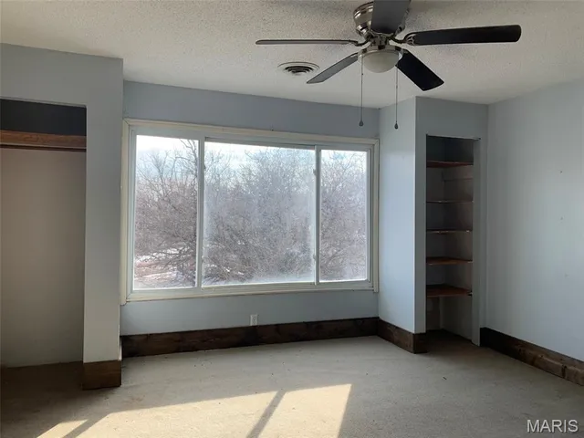 $129,850 | 325 Iris Court, St. Clair, MO 63077