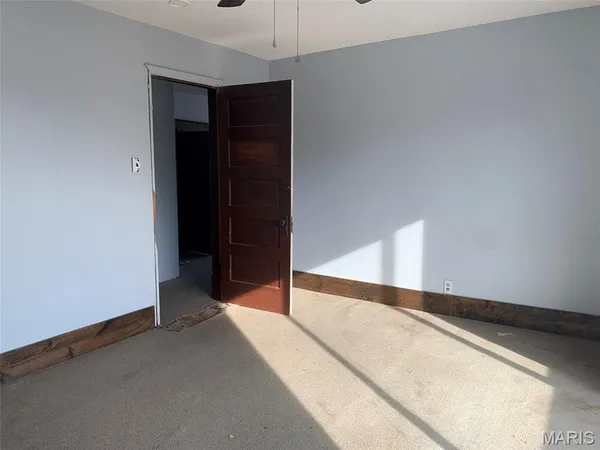 $122,000 | 325 Iris Court, St. Clair, MO 63077