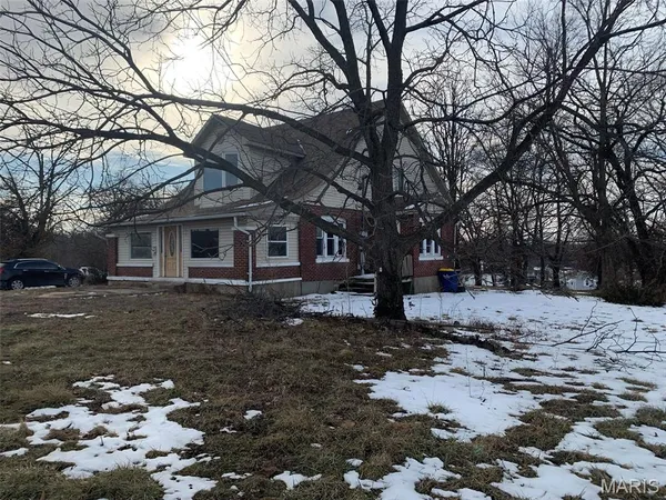 $122,000 | 325 Iris Court, St. Clair, MO 63077