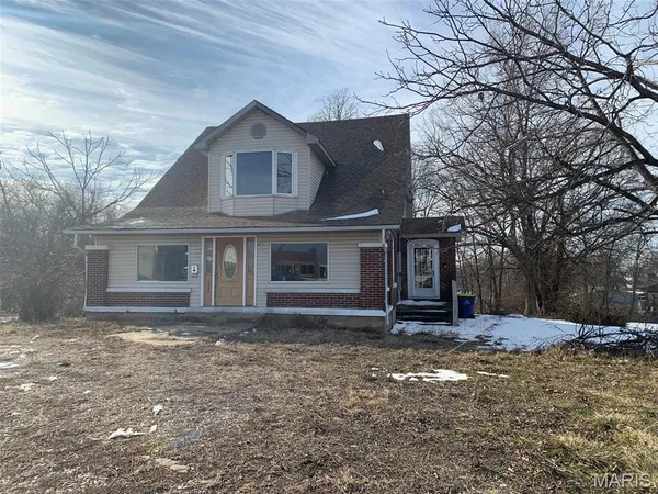 $122,000 | 325 Iris Court, St. Clair, MO 63077