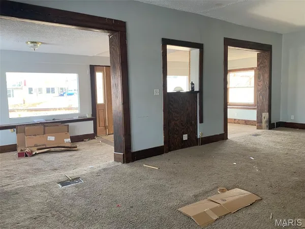 $122,000 | 325 Iris Court, St. Clair, MO 63077