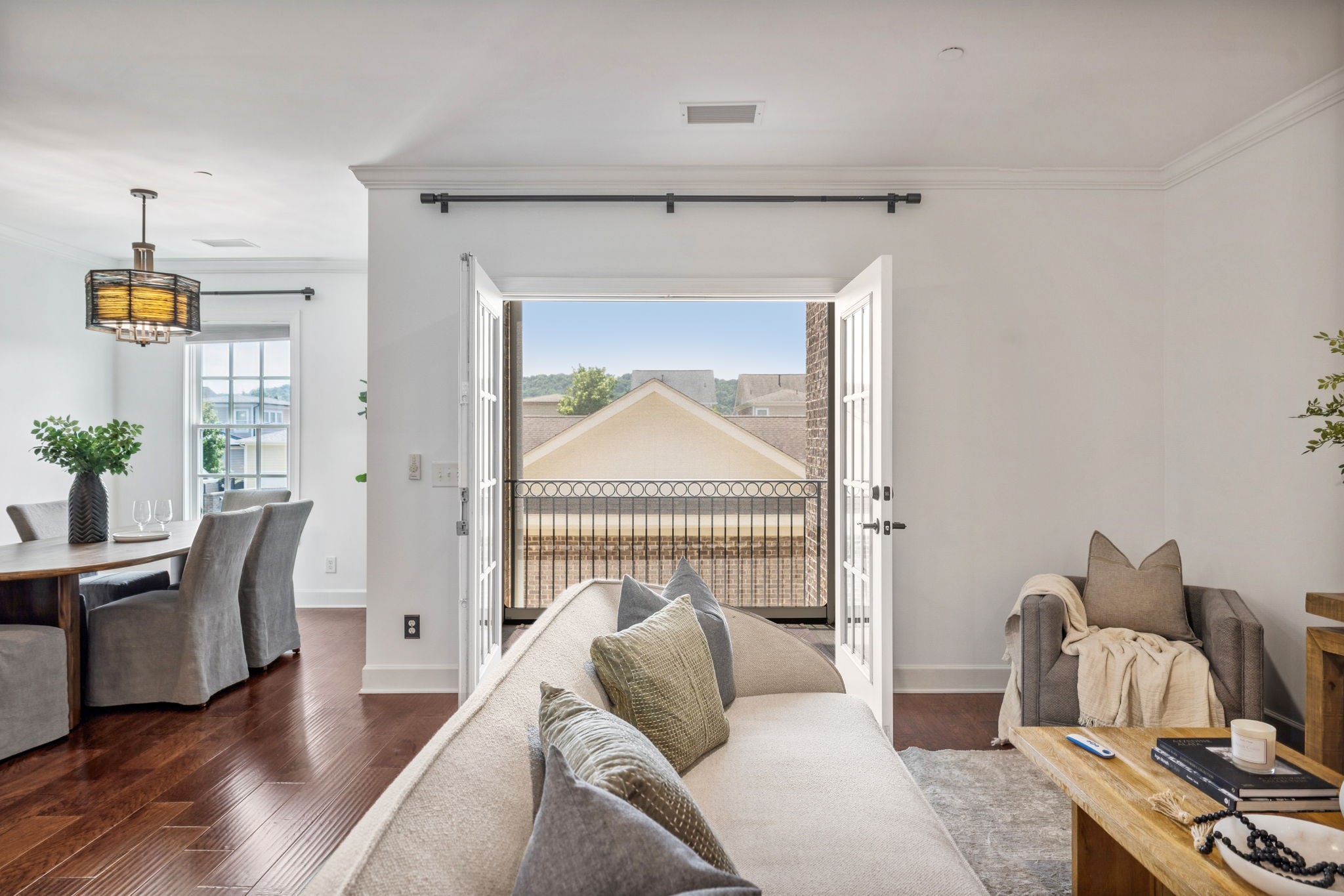 6000 Keats Street, Unit 202 Franklin, TN 37064 - Photo 7 of 47 a living room with furniture and a window