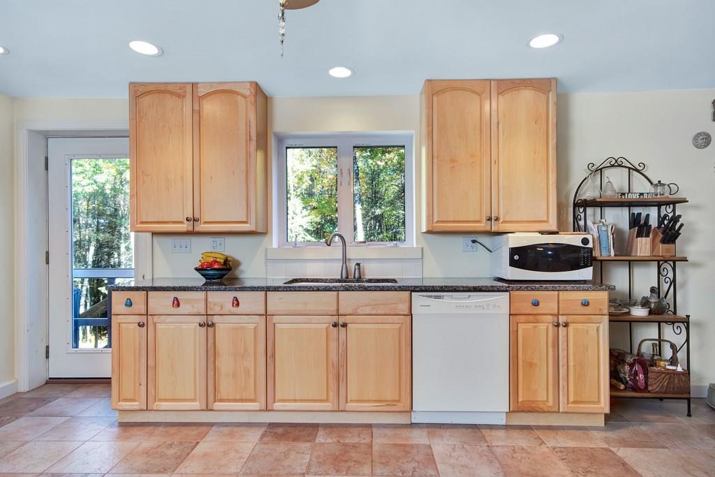 67 Tenny Hill Road Raymond, ME 04071 - Photo 3 of 35 Beautiful granite and tile!