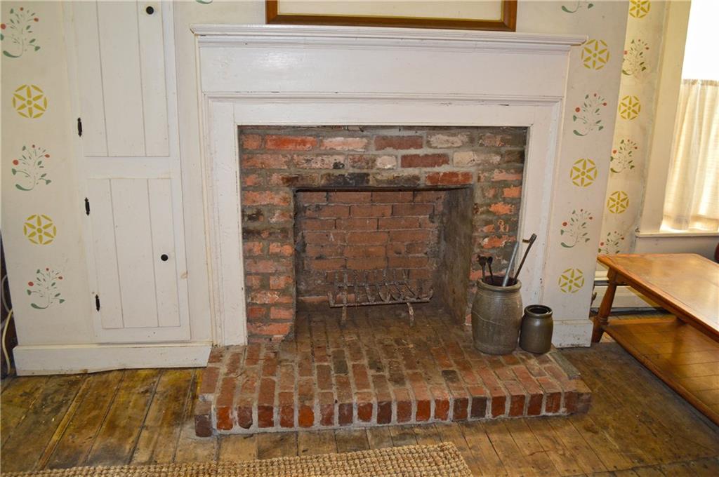 196 Buckingham Road Scenery Hill, PA 15360 - Photo 6 of 25 Raised Brick Hearth Deco Fireplace with Mantel!