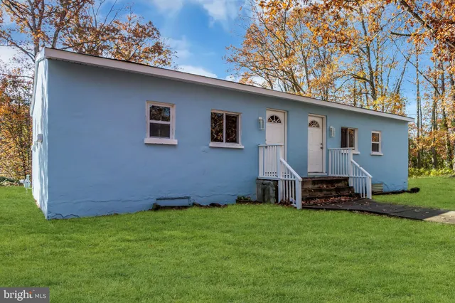 $315,000 | 243 Camden Avenue, Atco, NJ 08004