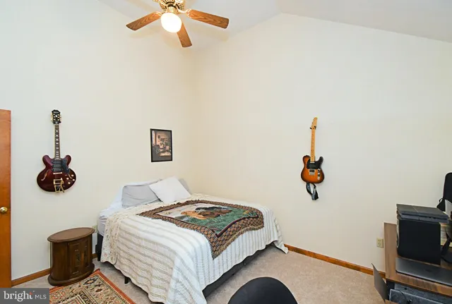 $2,000 | 601 West Market Street, Unit 3, Perkasie, PA 18944