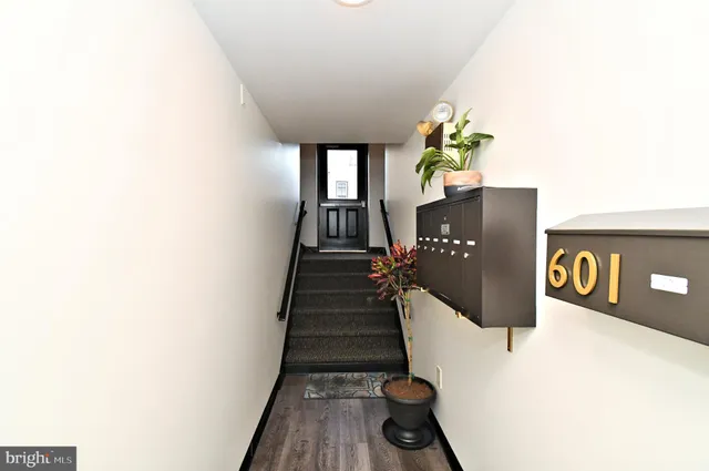 $2,000 | 601 West Market Street, Unit 3, Perkasie, PA 18944