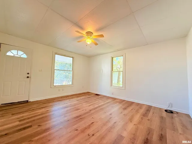 $69,900 | 123 West College Street, Harrisburg, IL 62946