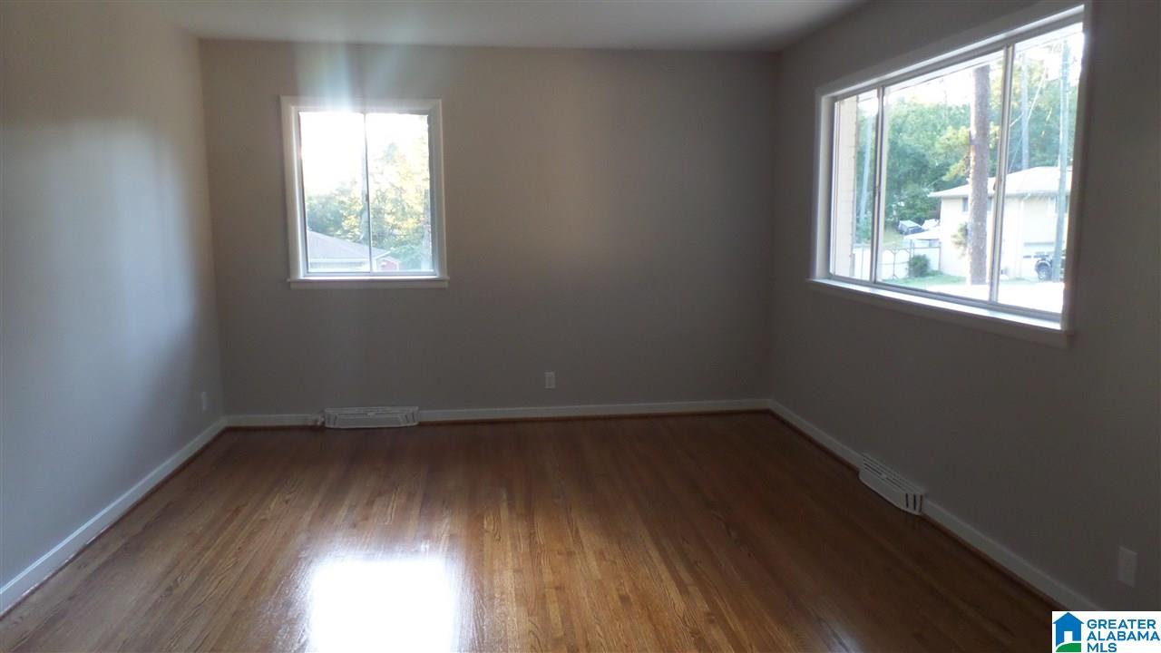 1113 Barnisdale Road Birmingham, AL 35235 - Photo 6 of 32