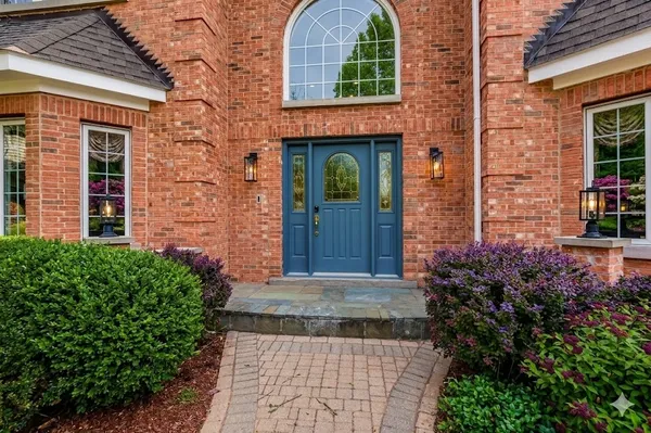 $849,900 | 960 Danielson Court, Gurnee, IL 60031