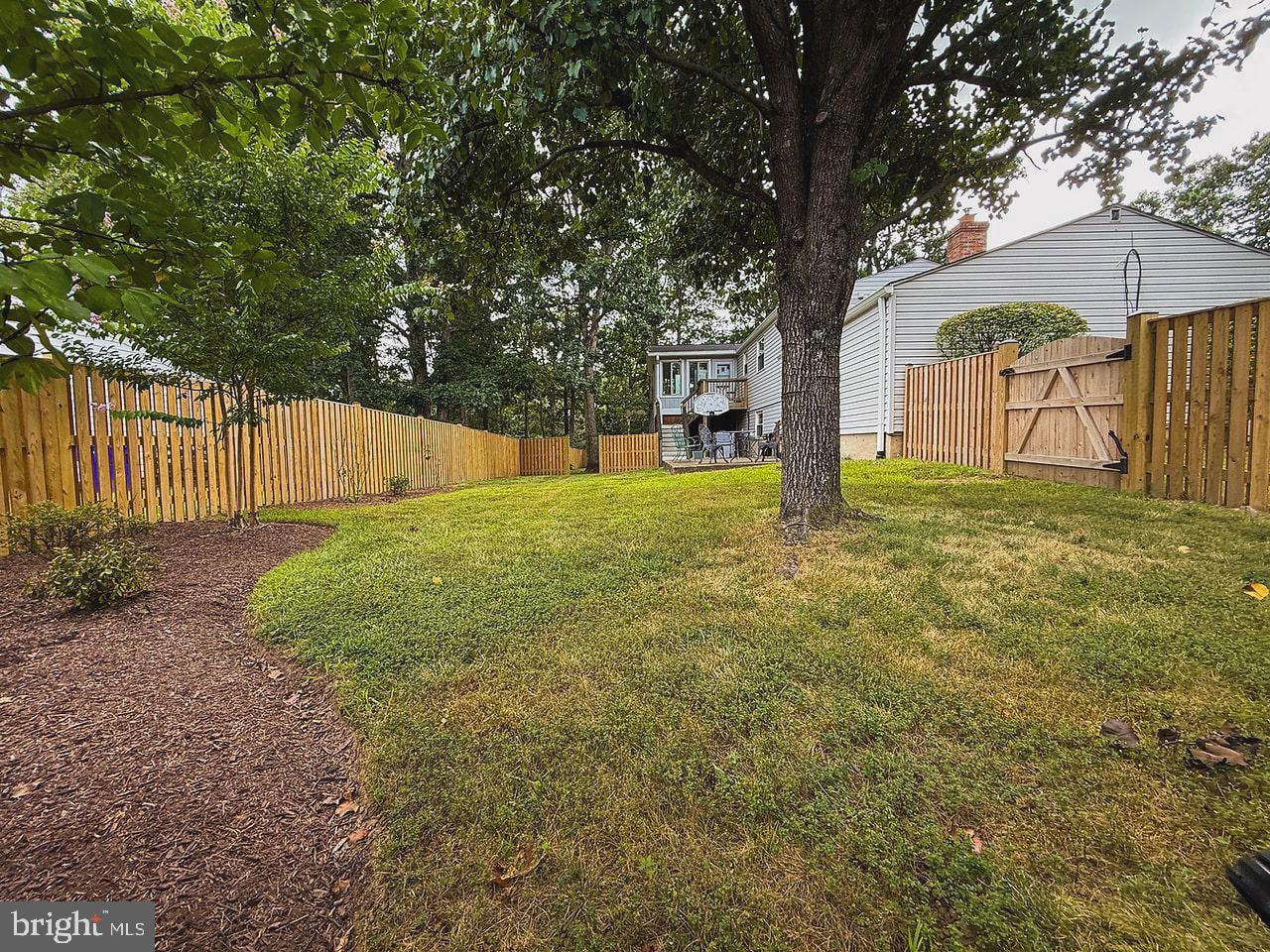 229 Applegate Drive Sterling, VA 20164 - Photo 38 of 44