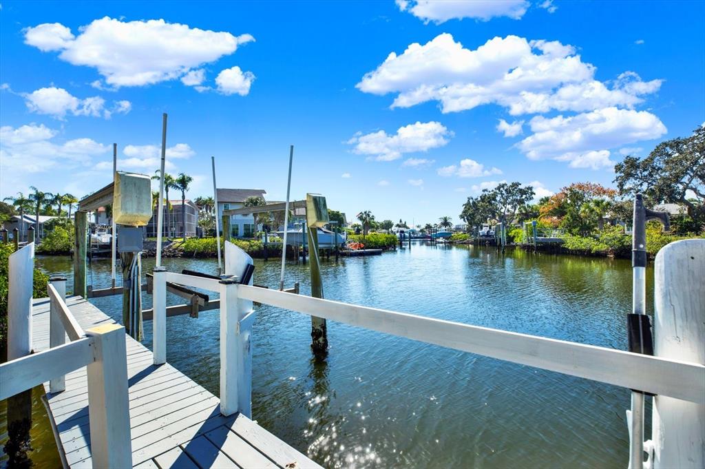 4346 Marine Parkway New Port Richey, FL 34652 - Photo 5 of 61