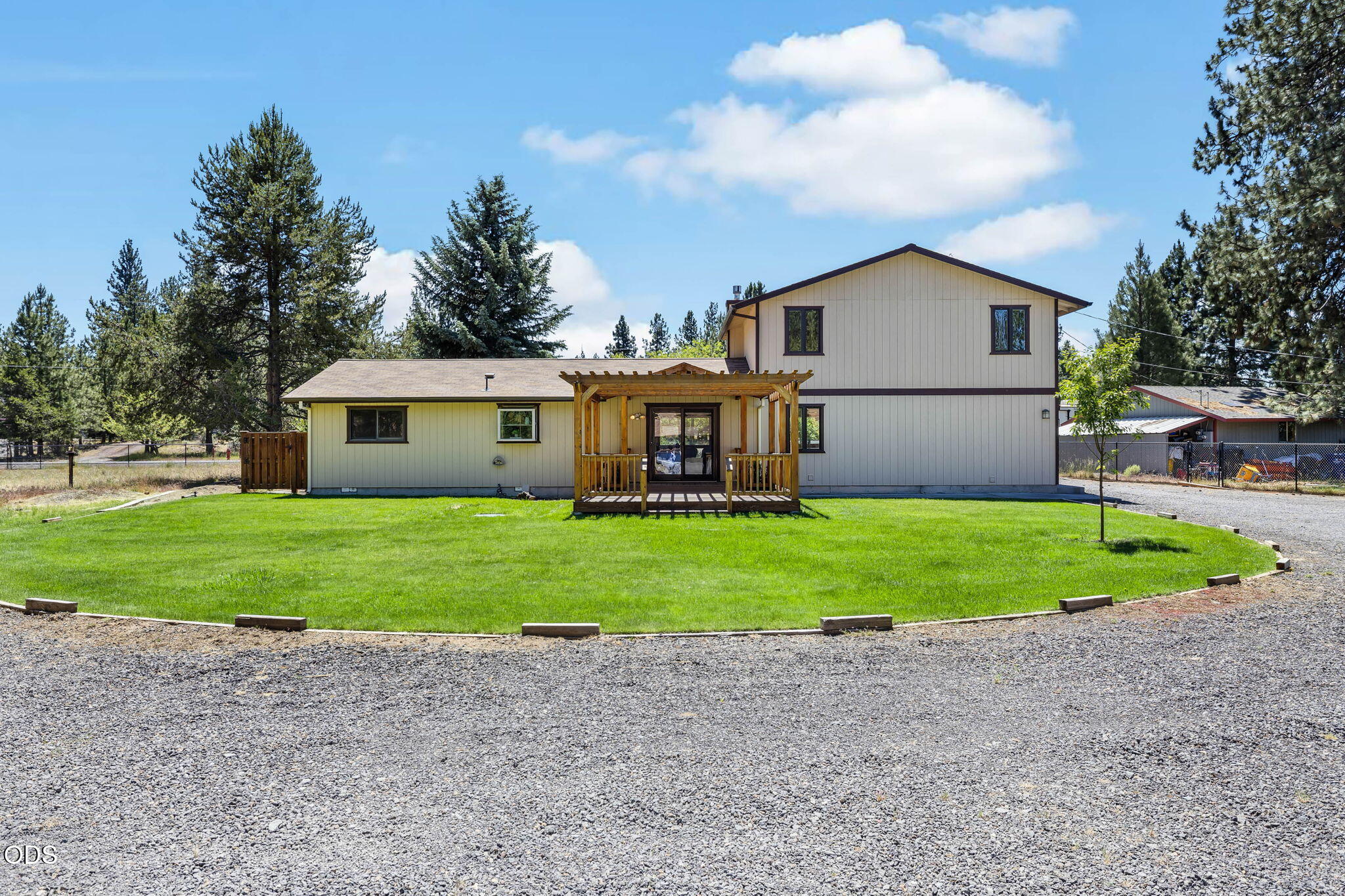 19572 Apache Road Bend, OR 97702 - Photo 53 of 71