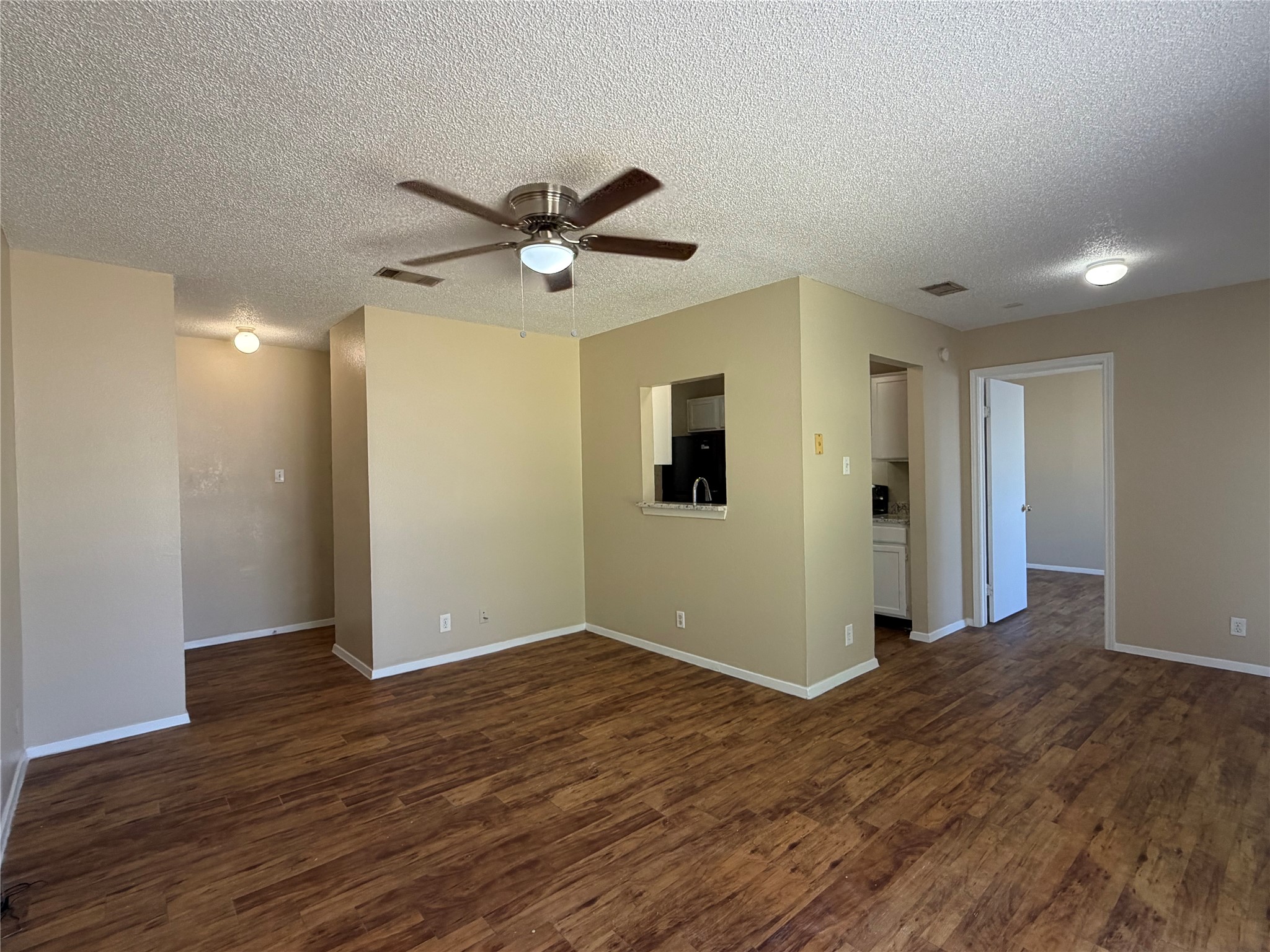 1004-1006 Ridgemont Street Round Rock, TX 78664 - Photo 4 of 16 Gallery Image 4