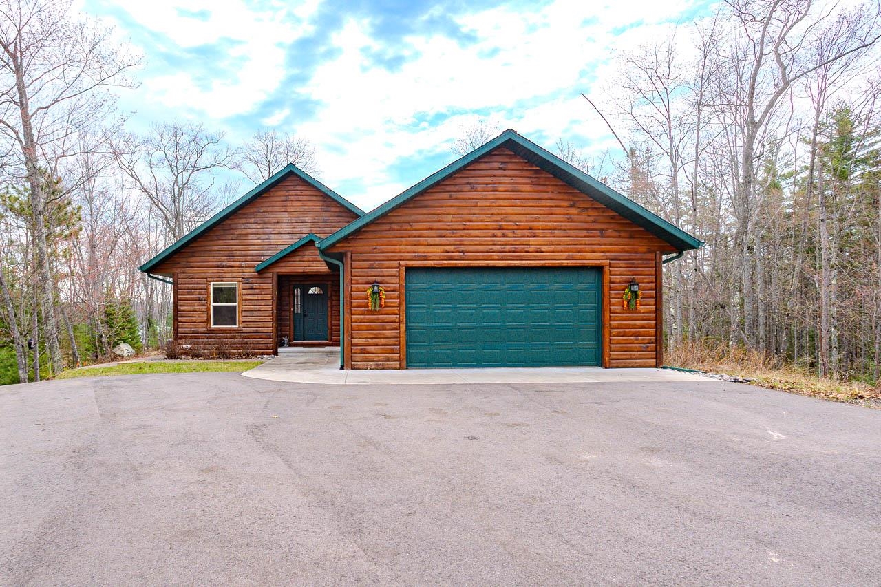 4387 Double Oaks Trail Rhinelander, WI 54501 - Photo 2 of 59