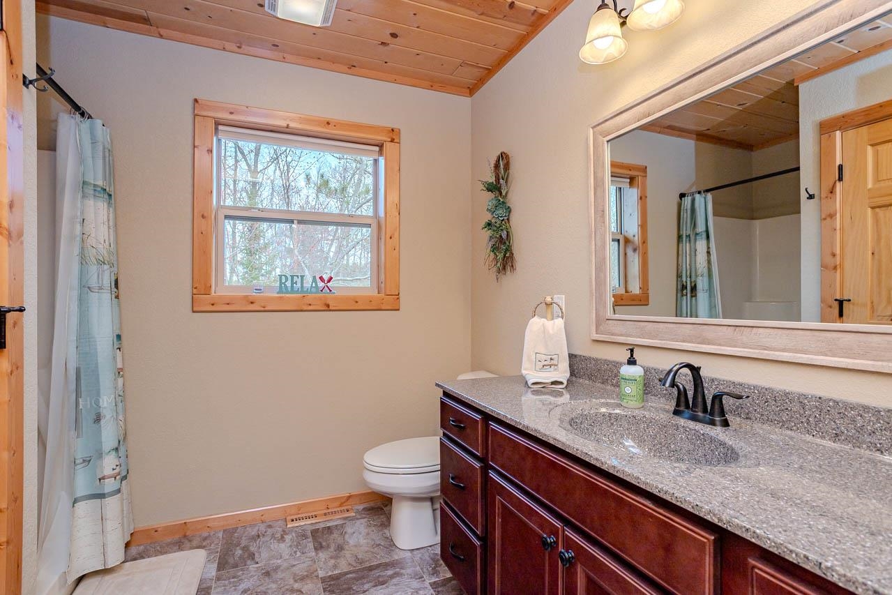 4387 Double Oaks Trail Rhinelander, WI 54501 - Photo 26 of 59