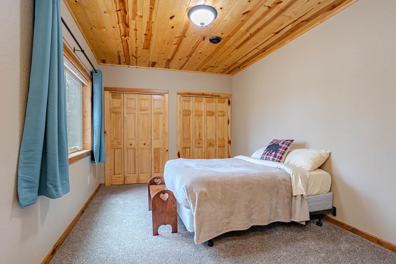 4387 Double Oaks Trail Rhinelander, WI 54501 - Photo 33 of 59