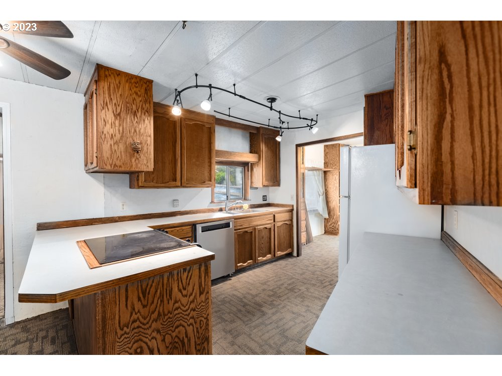 616 Missouri Flat Road Grants Pass, OR 97527 - Photo 13 of 30 Gallery Image 13