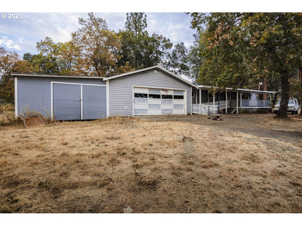 616 Missouri Flat Road Grants Pass, OR 97527 - Photo 4 of 30 Gallery Image 4